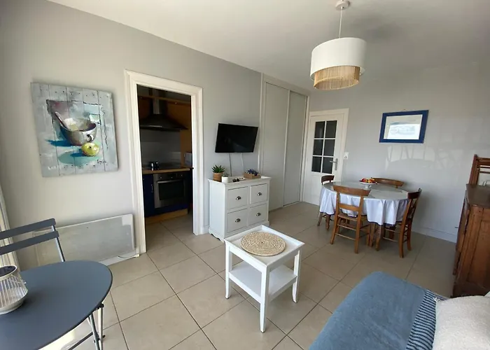 1 Chambre, Face Mer, à - Fr-1-323-550 *